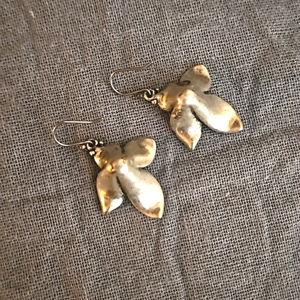 Lucky brand silver Lily fish hook earrings EUC - Picture 4 of 6